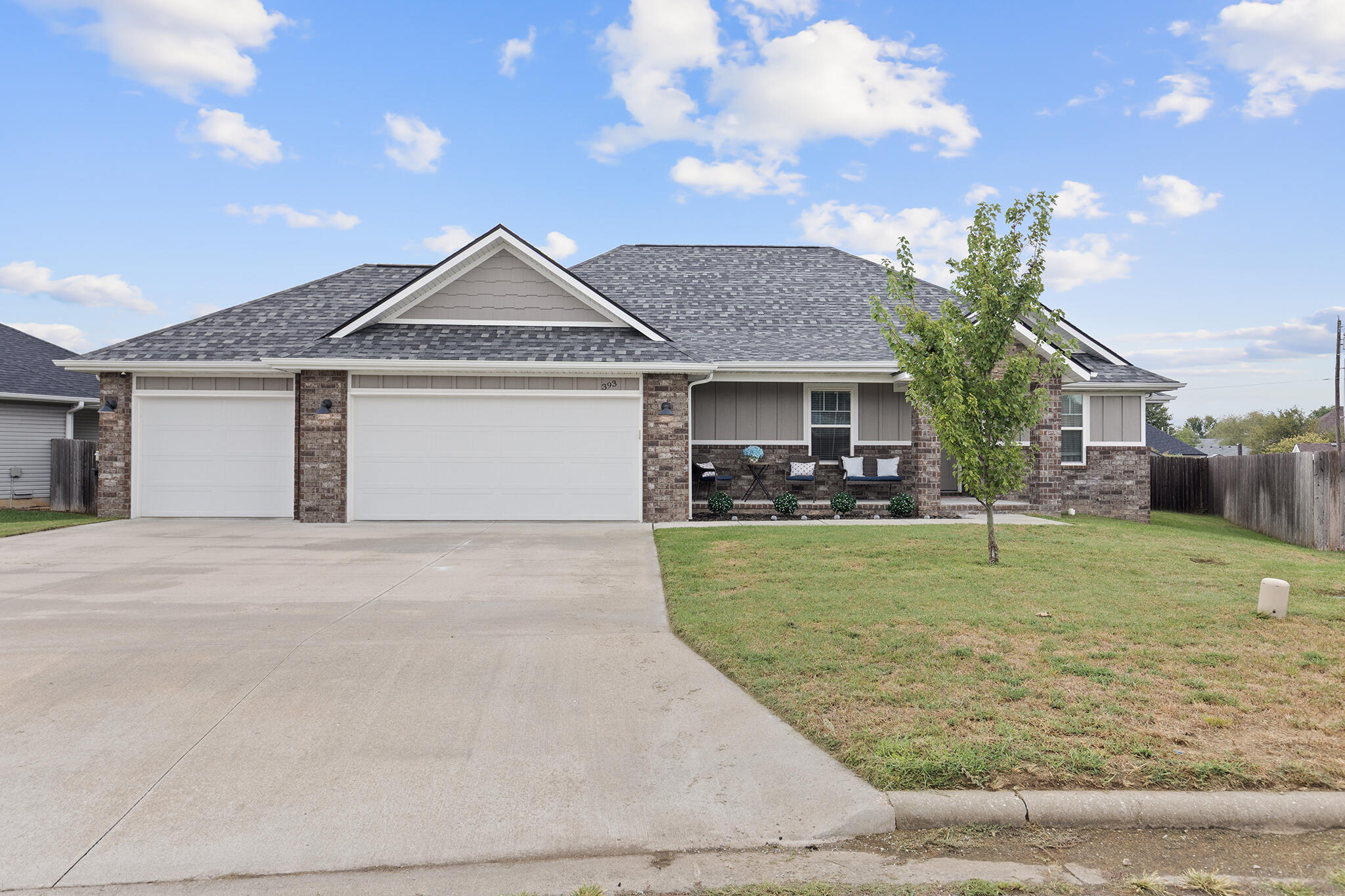 Photo of 393 E Lombardy Drive Republic MO 65738