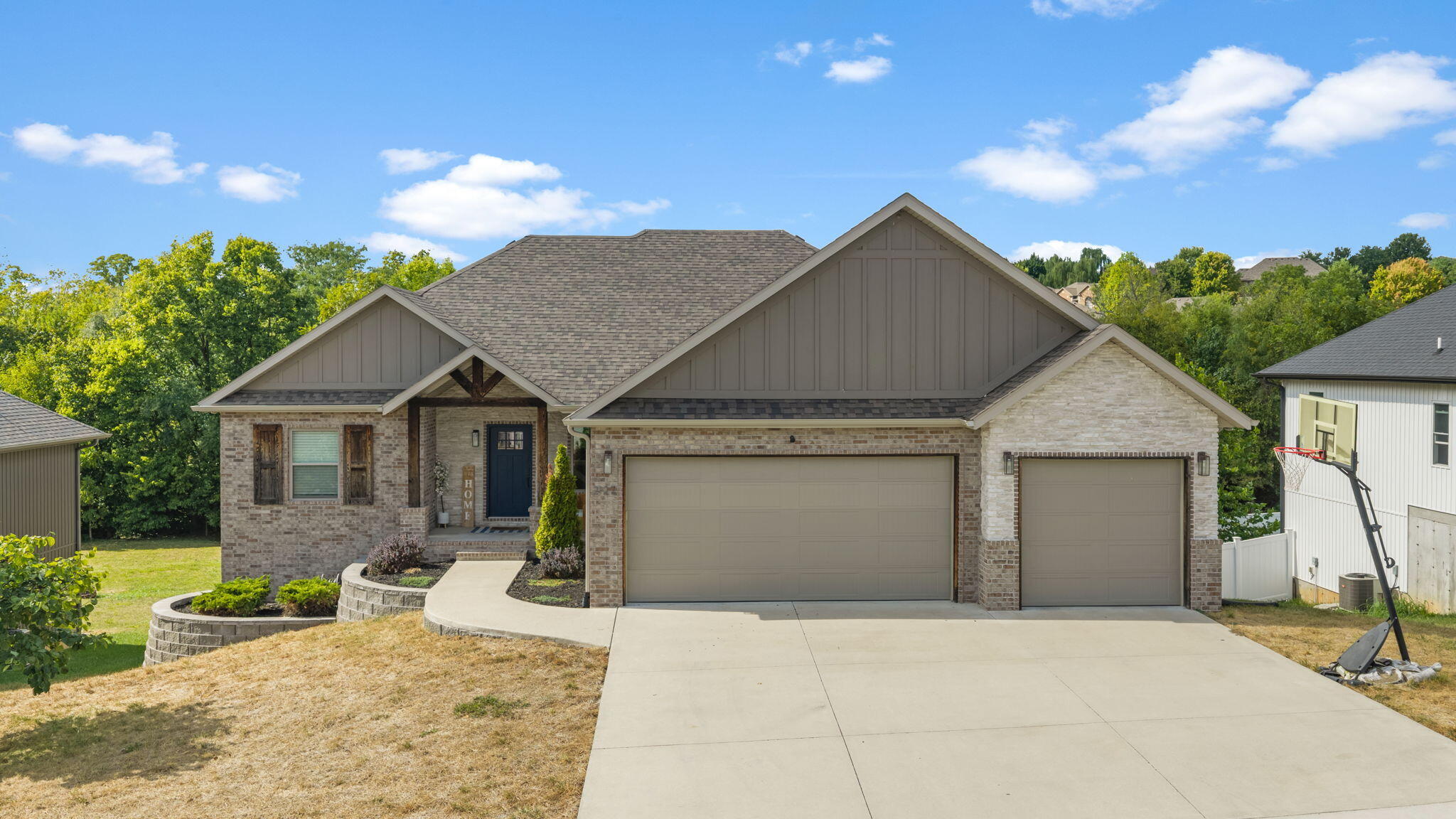 Photo of 2127 N Bradbury Lane Ozark MO 65721