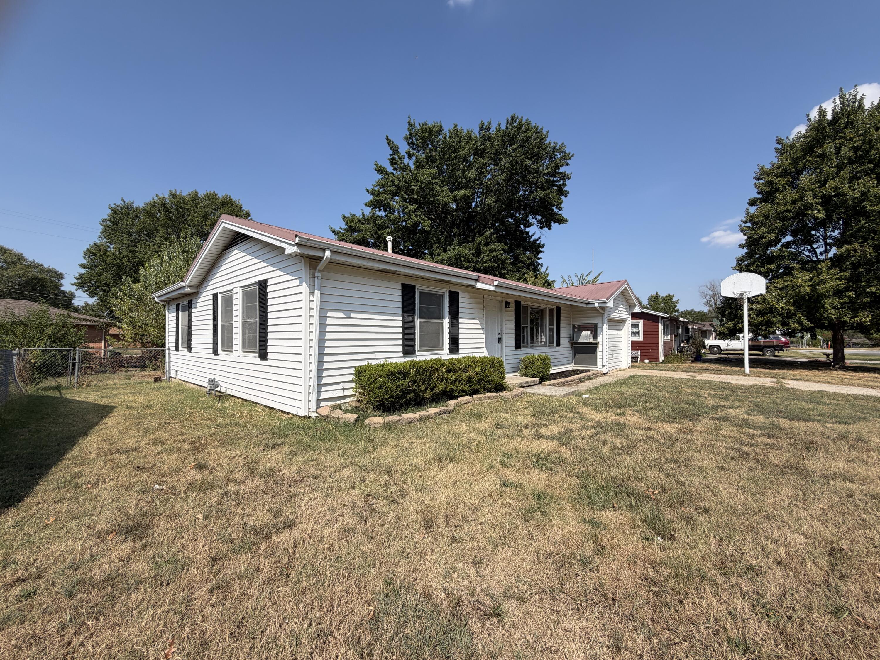Photo of 917 S East Street Mt Vernon MO 65712