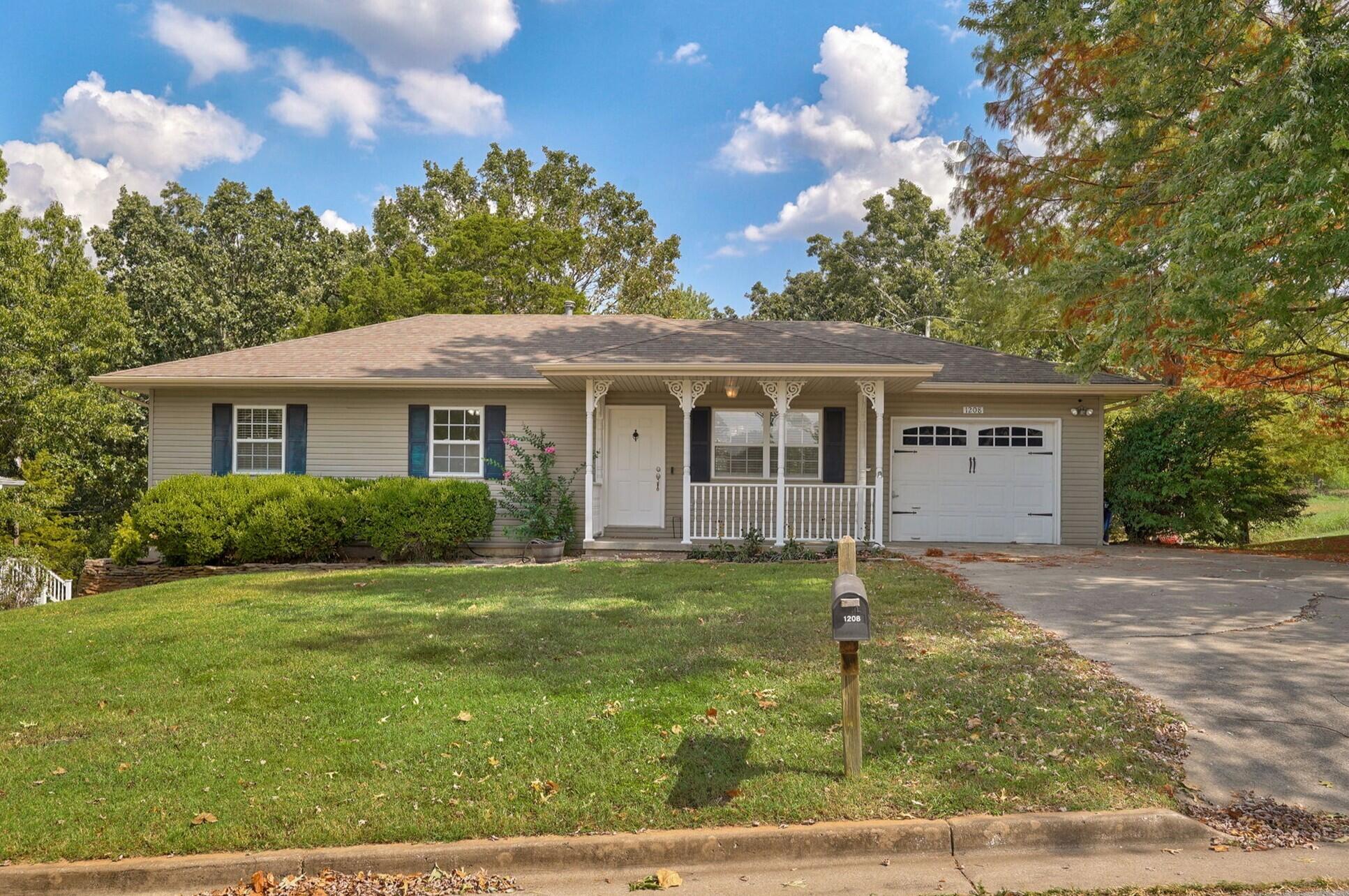 Photo of 1208 S 17th Avenue Ozark MO 65721