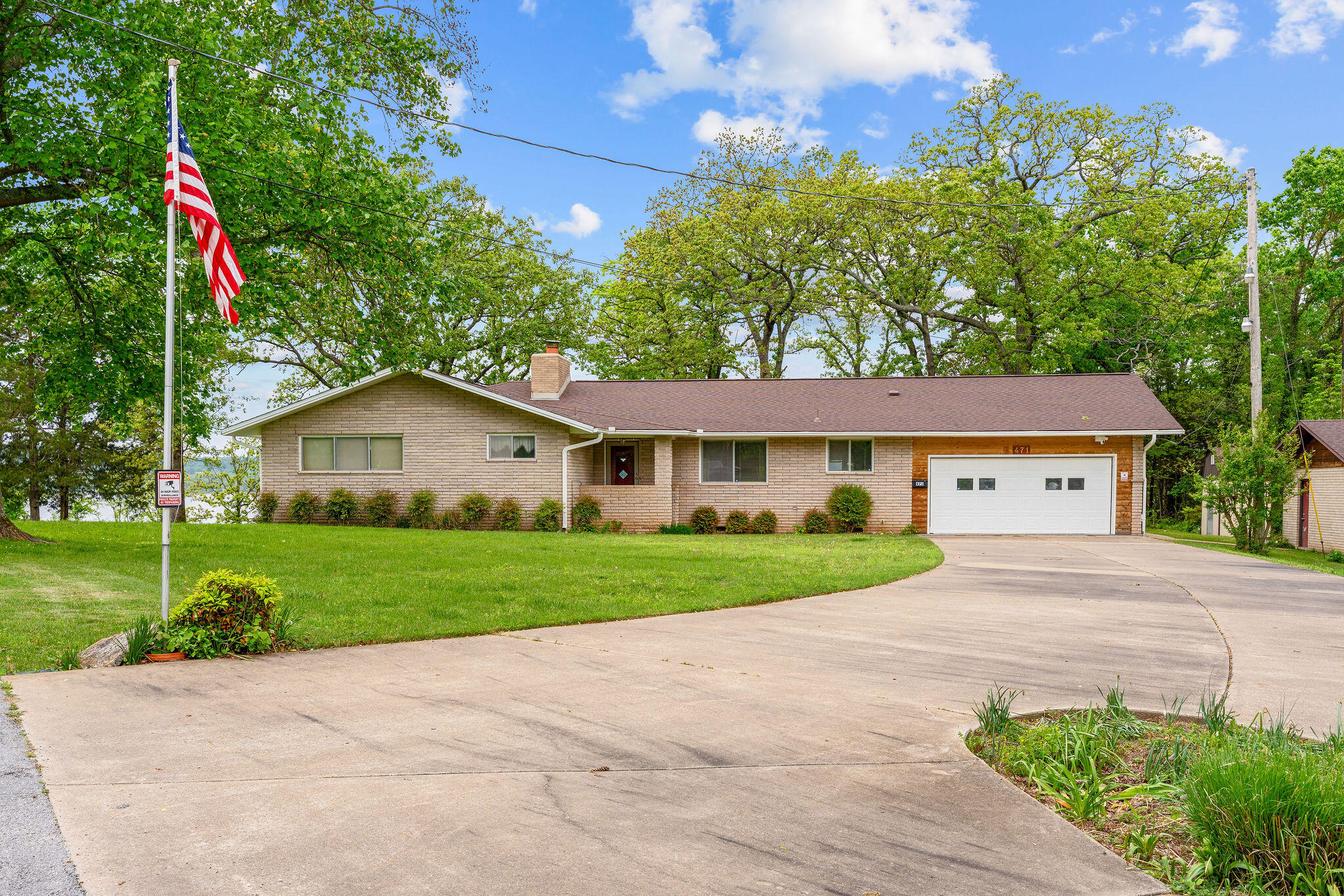 Photo of 471 Parkside Drive Hollister MO 65672