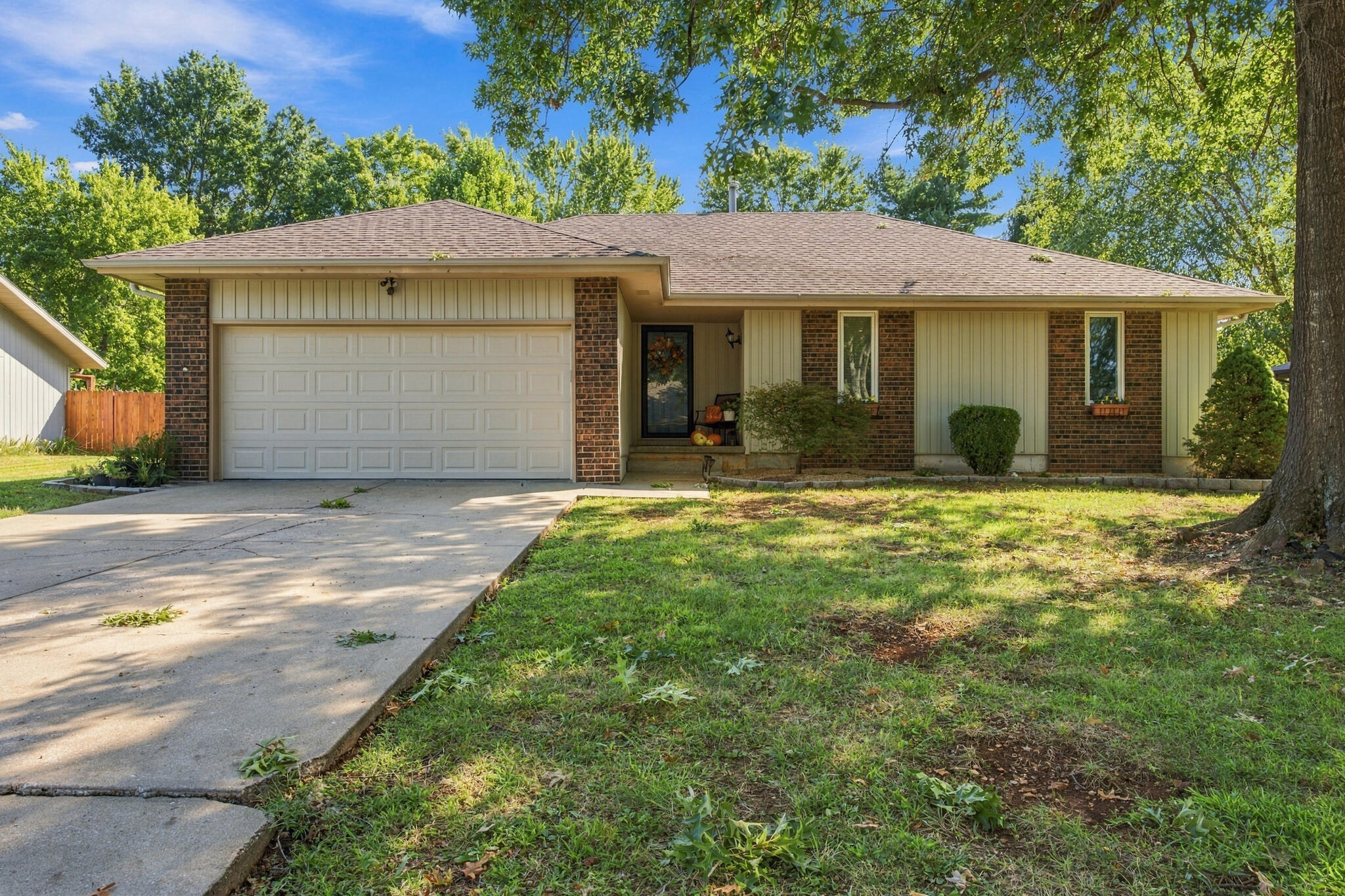 Photo of 1120 E Highpoint Street Springfield MO 65810