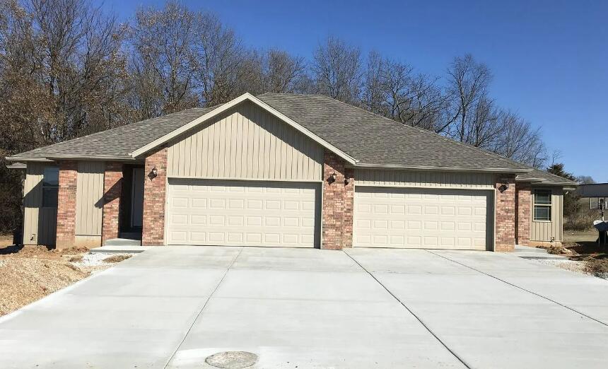 Photo of 1904/1906 S Bryson Circle #1904/1906 Springfield MO 65807