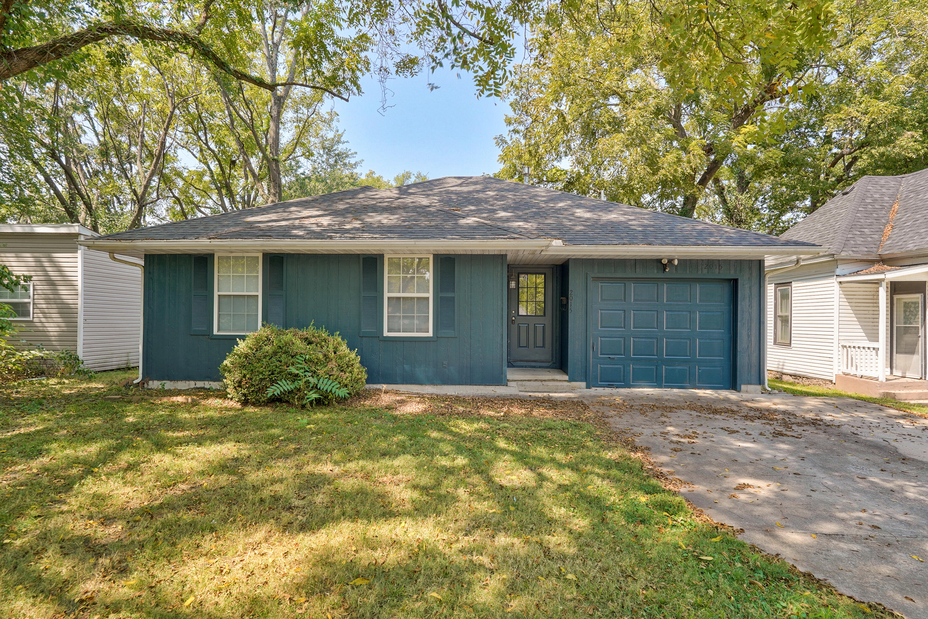 Photo of 2015 N Benton Avenue Springfield MO 65803