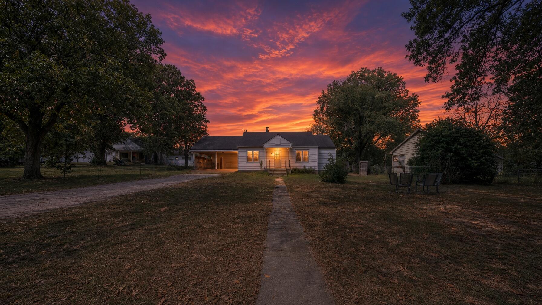Photo of 401 Hall Street Alton MO 65606