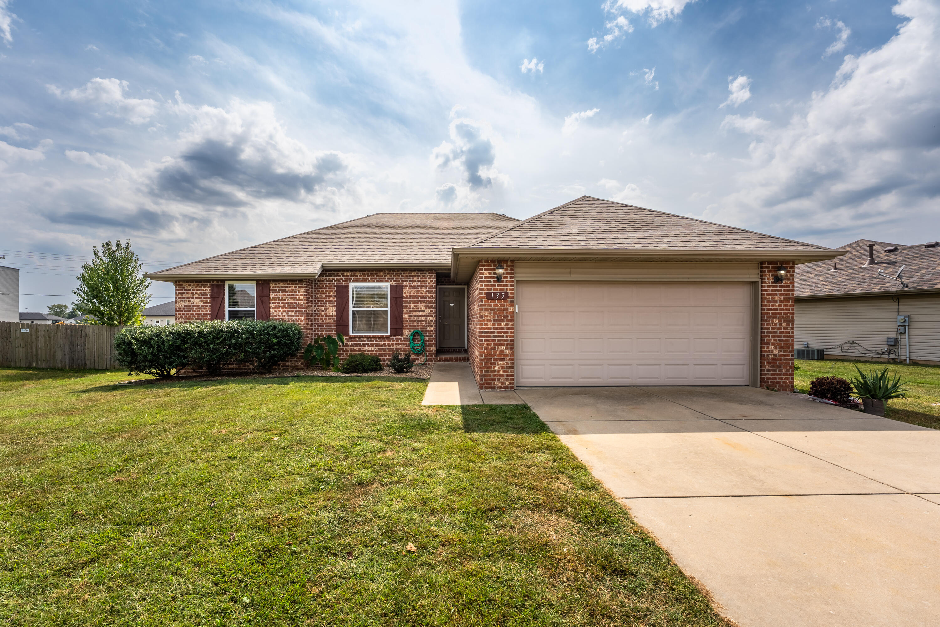 Photo of 135 Pinyon Avenue Rogersville MO 65742
