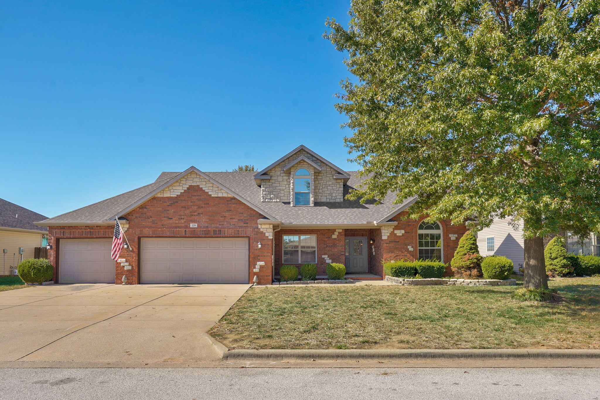 Photo of 229 N Tierra Drive Republic MO 65738