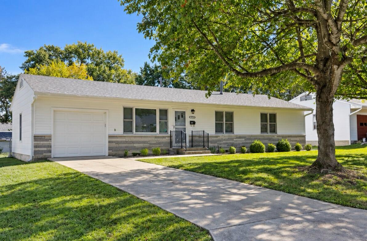 Photo of 210 S Forest Lane Republic MO 65738