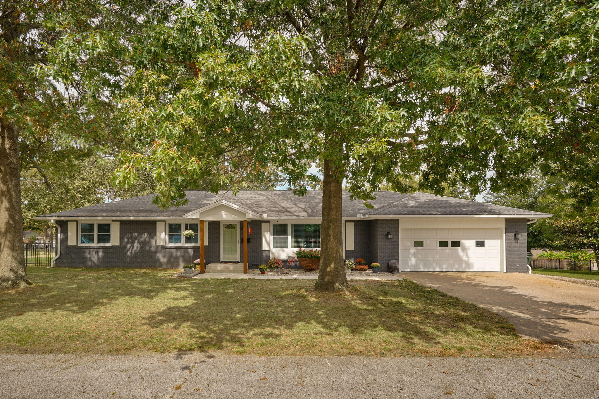 Photo of 530 Oak Lane Mt Vernon MO 65712