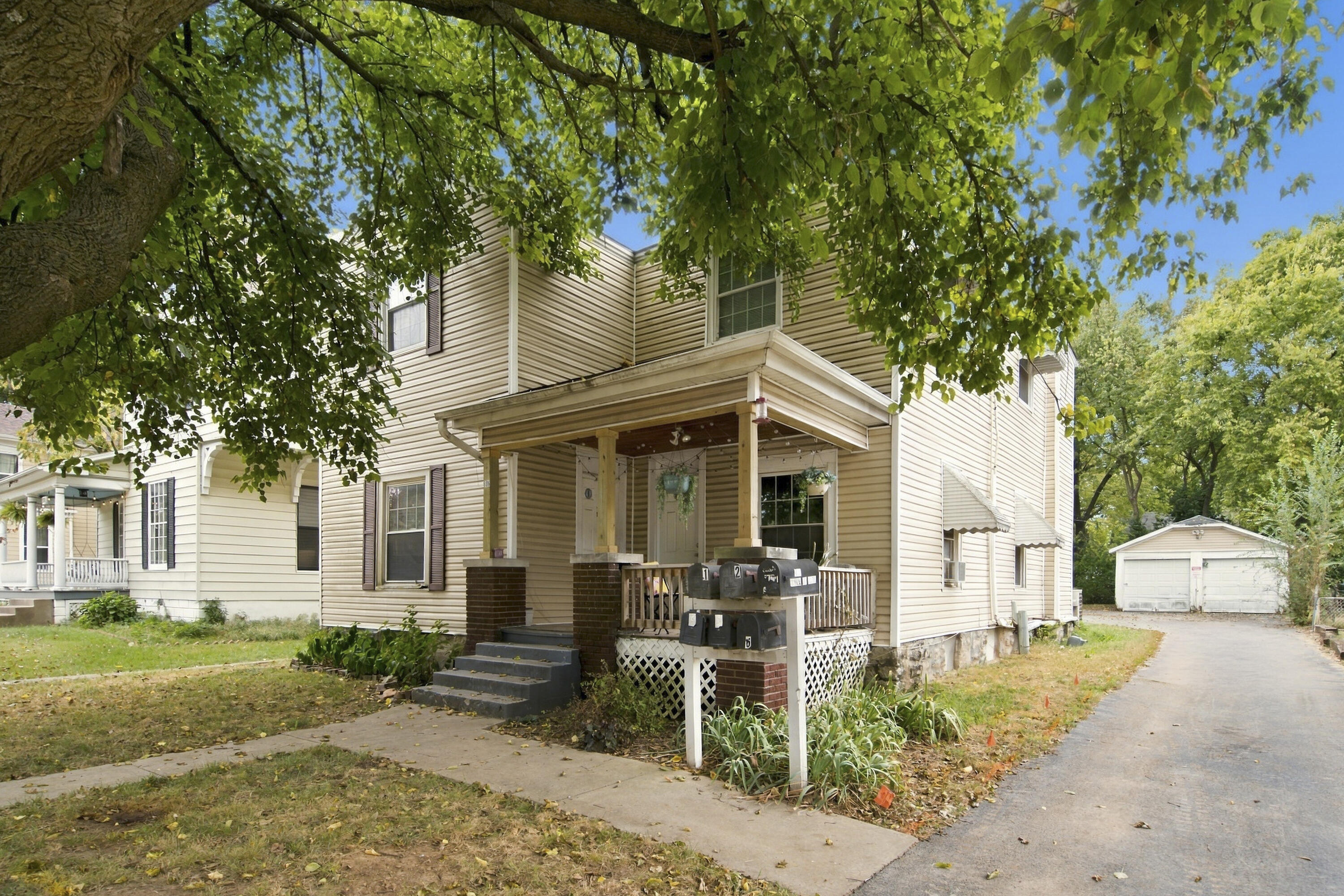 Photo of 806 W Walnut Street Springfield MO 65806