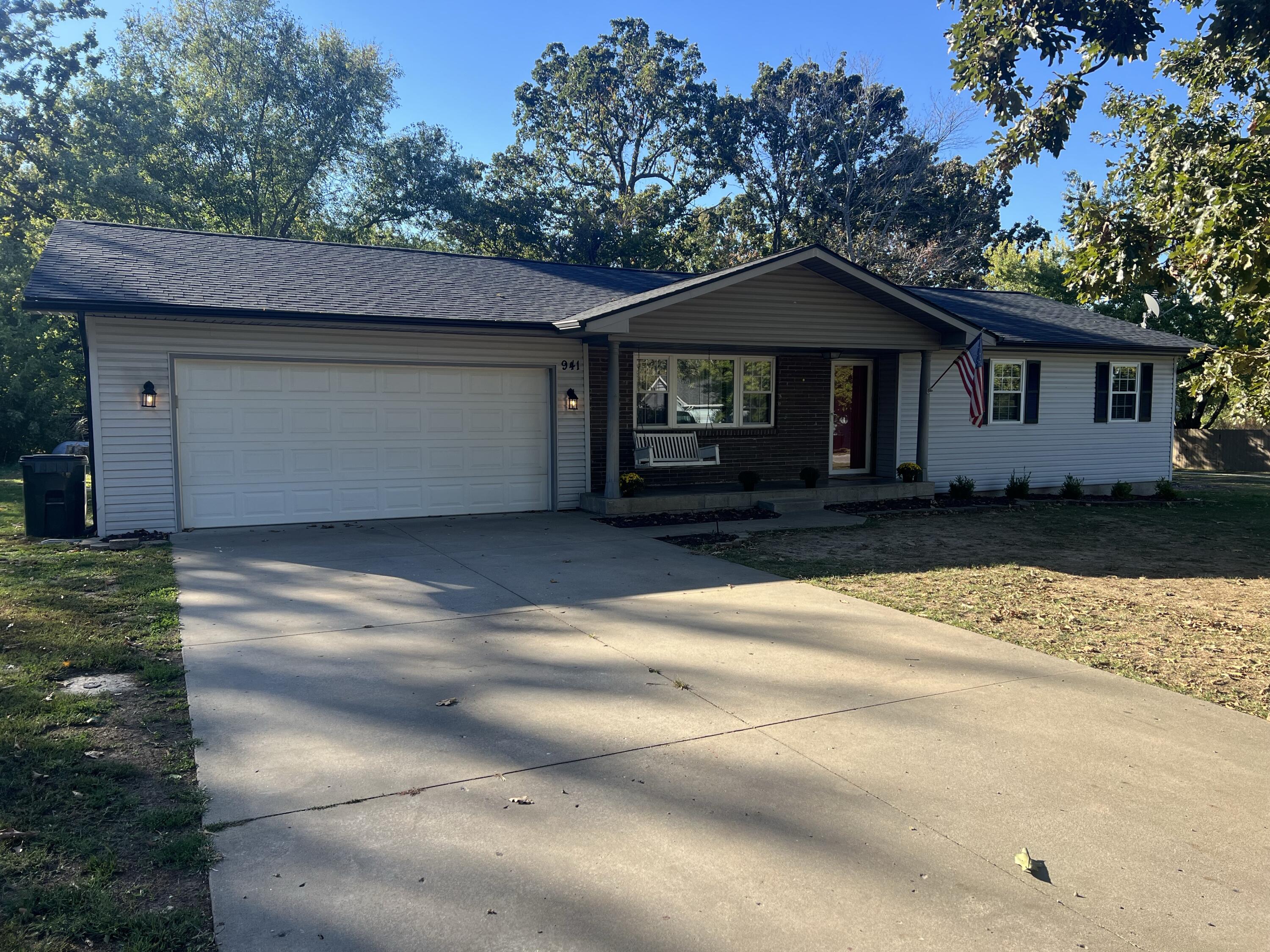 Photo of 941 W Crestwood Drive Monett MO 65708