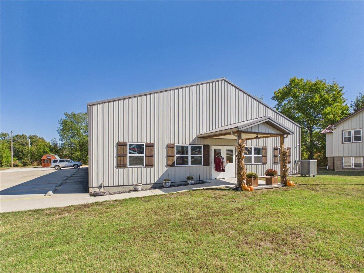 Photo of 200 S Ash Street Buffalo MO 65622