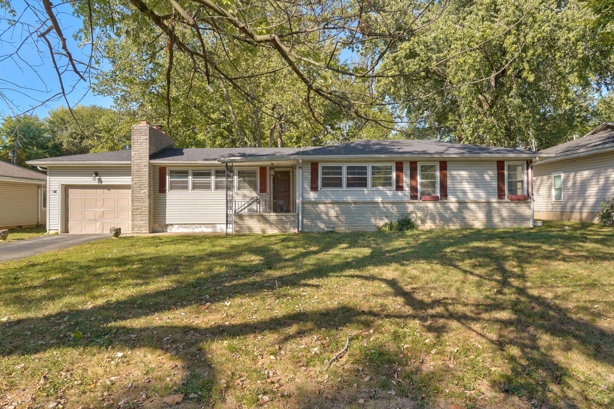 Photo of 1933 E Wayland Street Springfield MO 65804