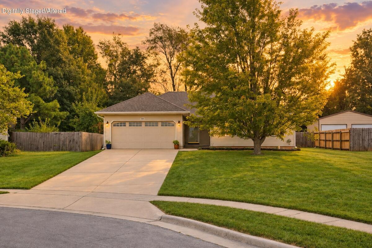 Photo of 1560 S Timbercreek Avenue Springfield MO 65807