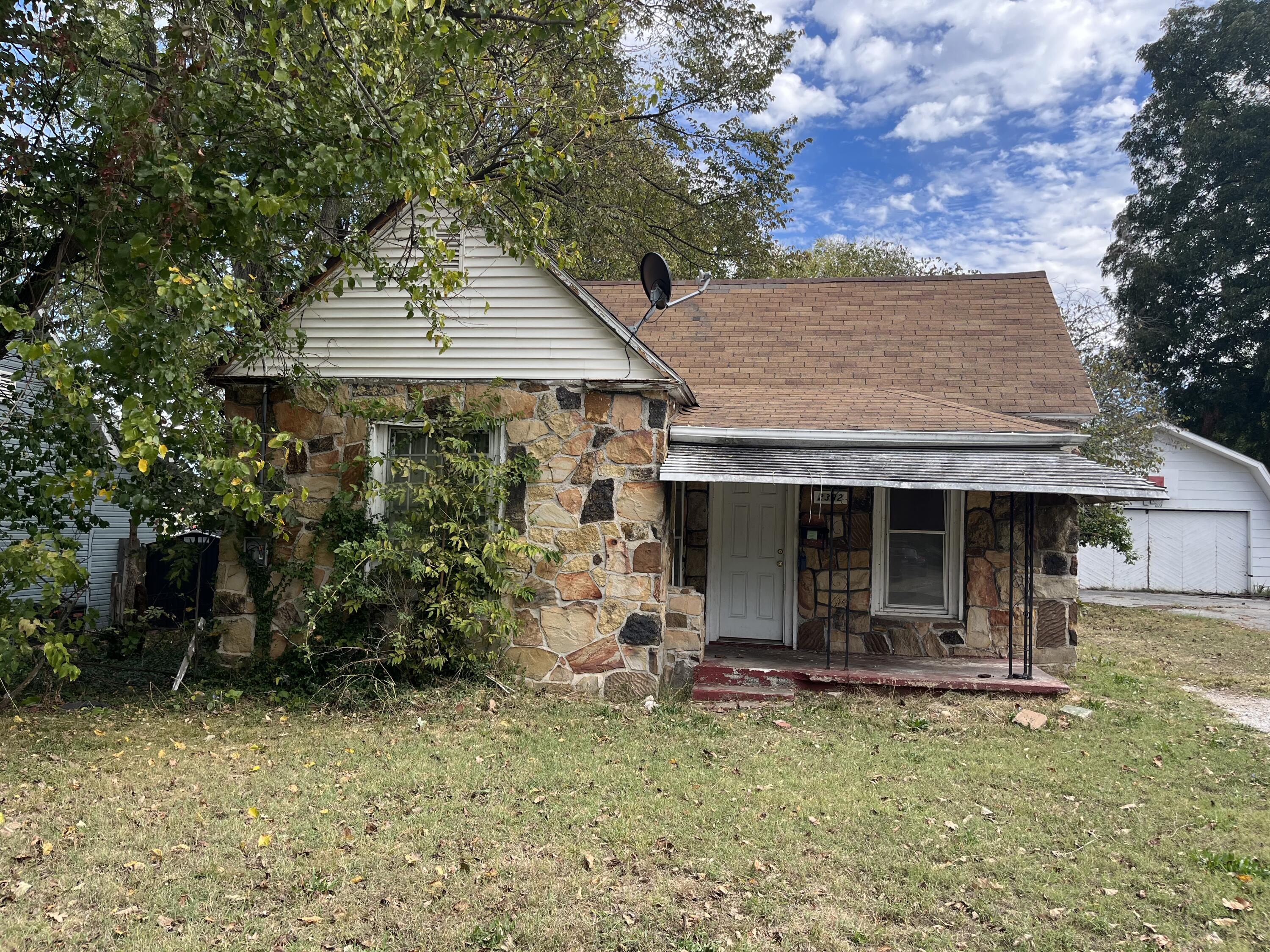 Photo of 2332 N Kellett Avenue Springfield MO 65803