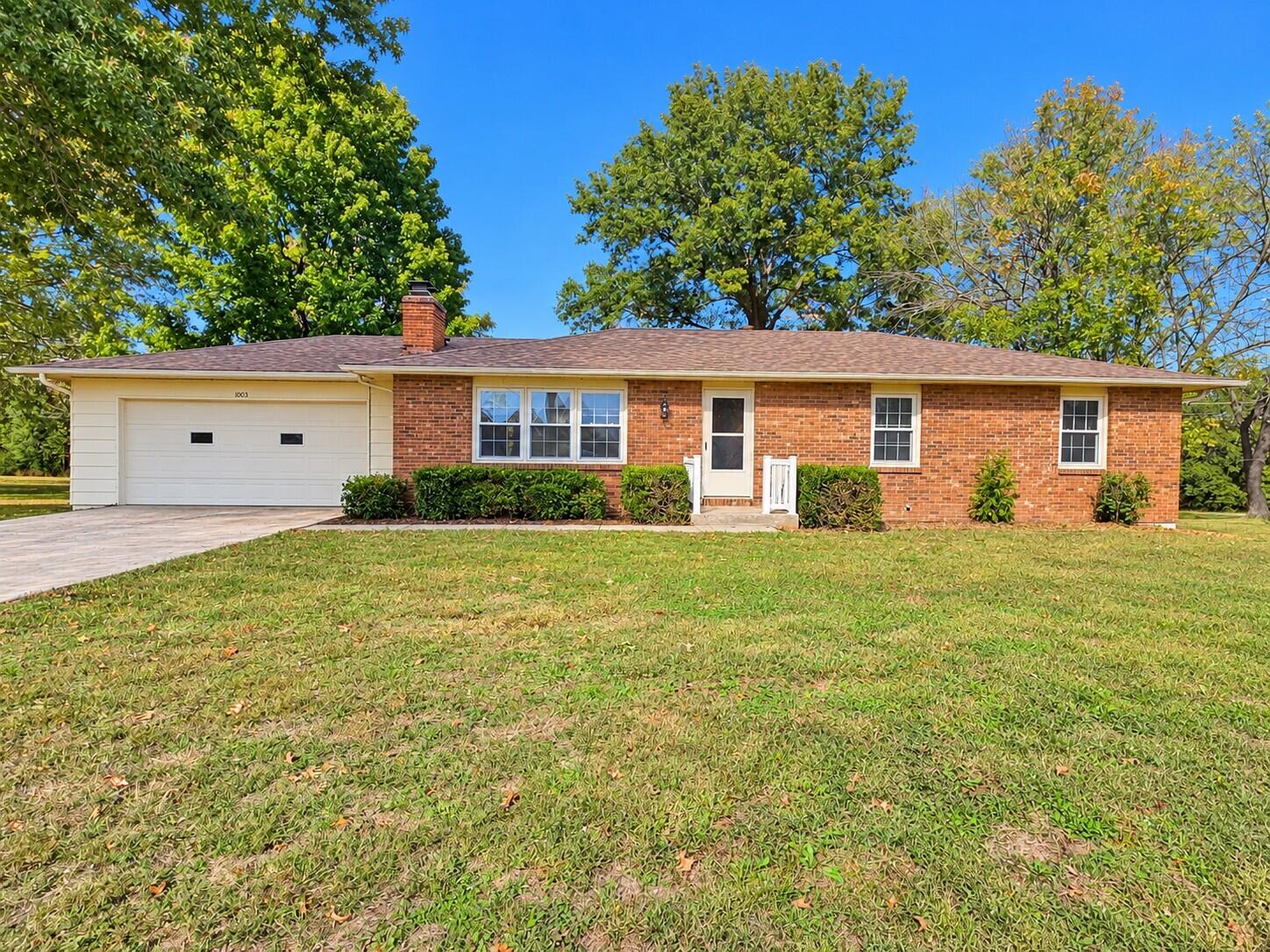Photo of 1003 E Patricia Street El Dorado Springs MO 64744