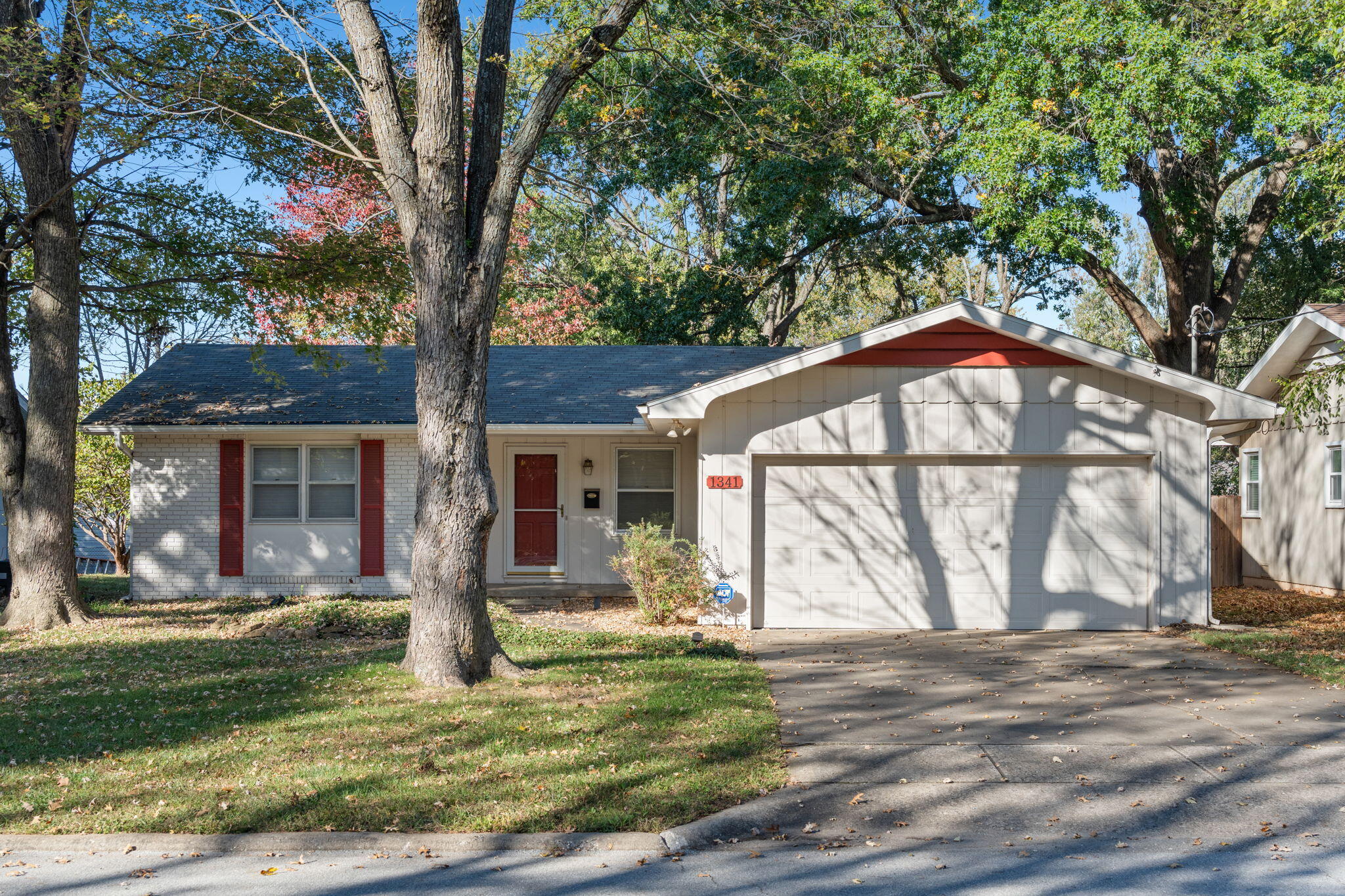 Photo of 1341 S Arcadia Avenue Springfield MO 65804