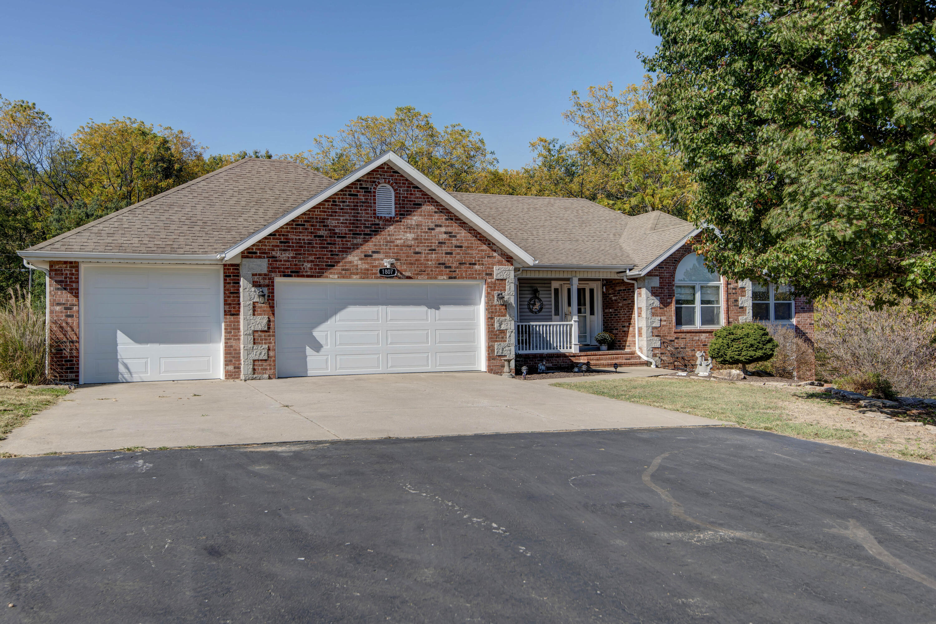 Photo of 1807 Quail Lane Nixa MO 65714