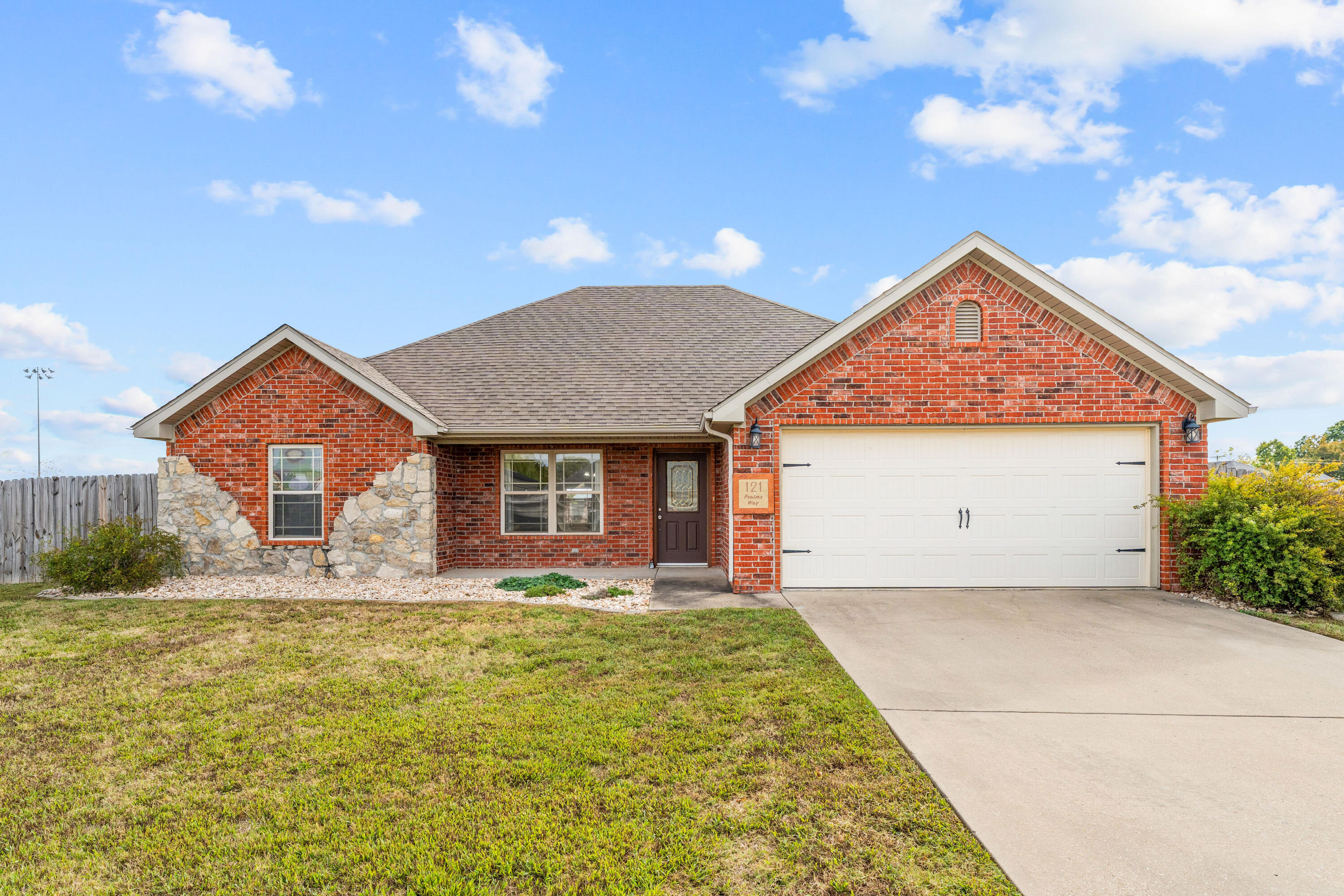 Photo of 121 Psalms Way Forsyth MO 65653