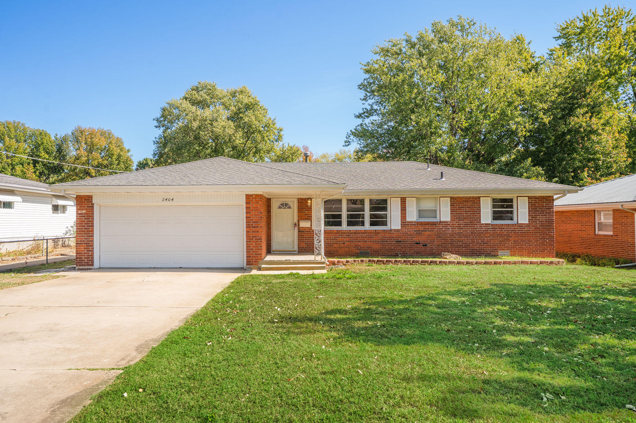 Photo of 2404 S Clay Avenue Springfield MO 65807