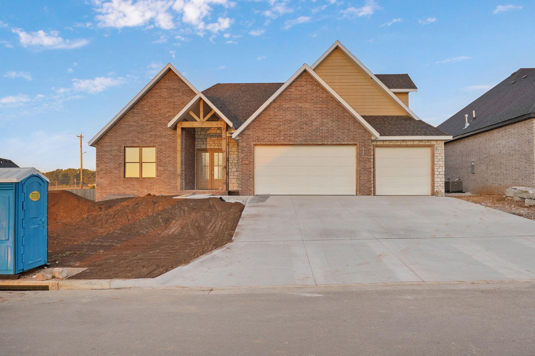 Photo of 1795 S Pinecone Path Springfield MO 65809