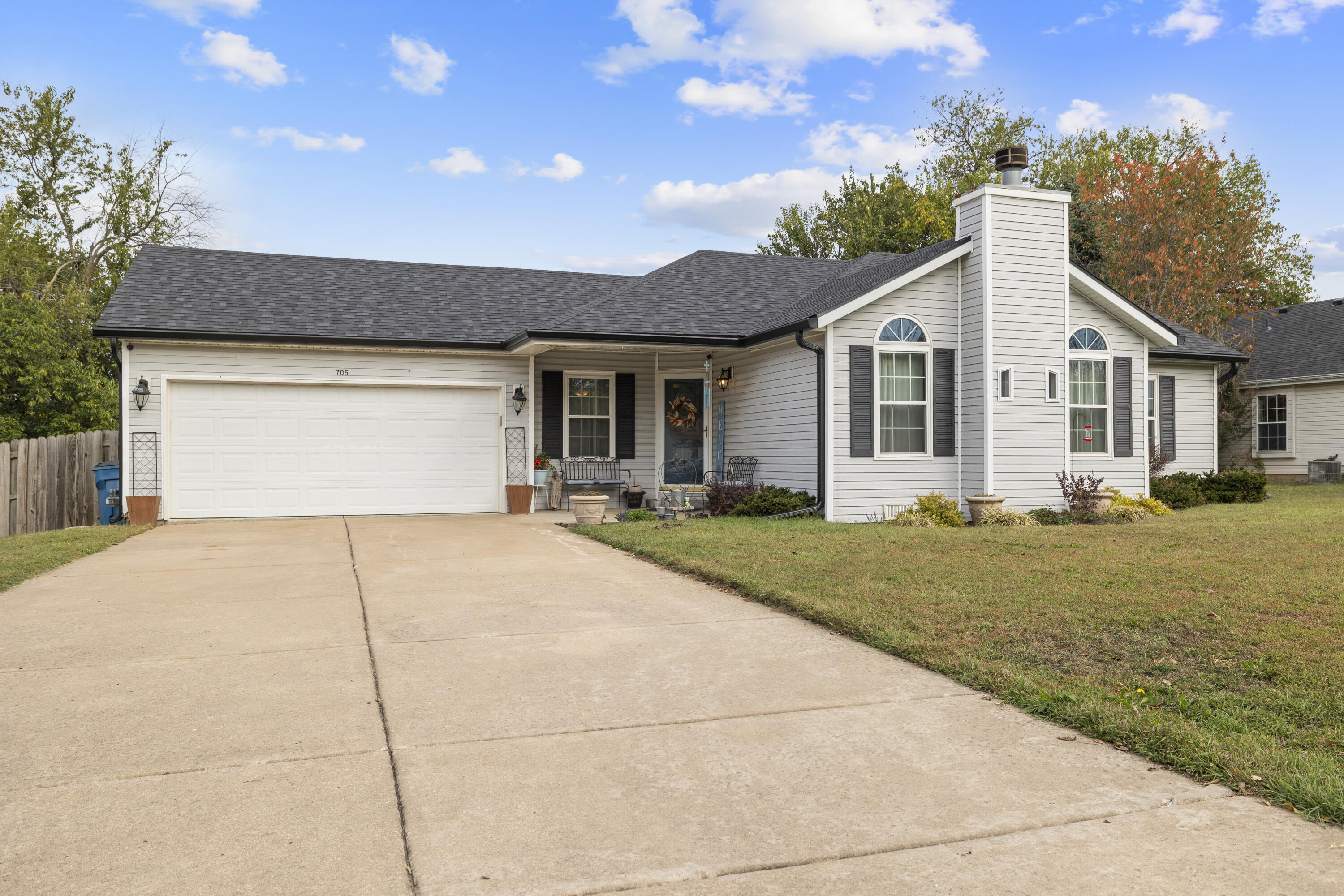 Photo of 705 E Appleridge Nixa MO 65714