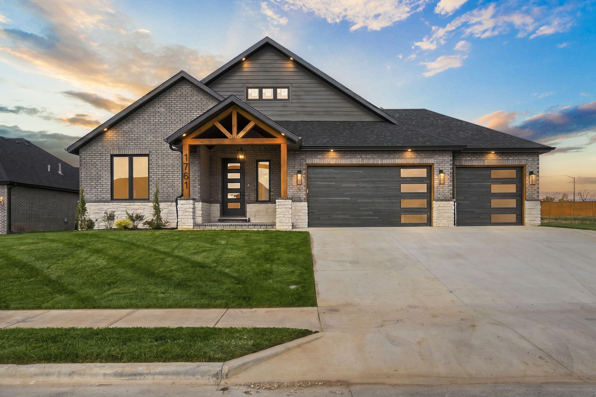 Photo of 1761 E Skyline Avenue Ozark MO 65721